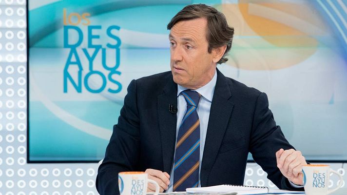 Los desayunos - Hernando acusa al PSOE de atacar la independencia judicial por promover la reprobación de los fiscales