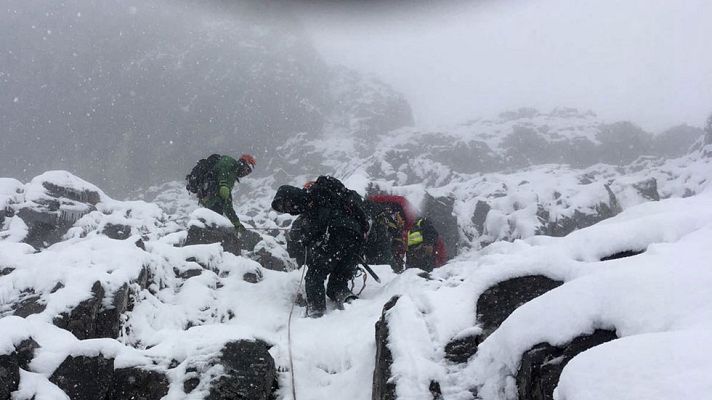 Telediario 1 - Rescatados los cuerpos de los tres montañeros fallecidos en Picos de Europa