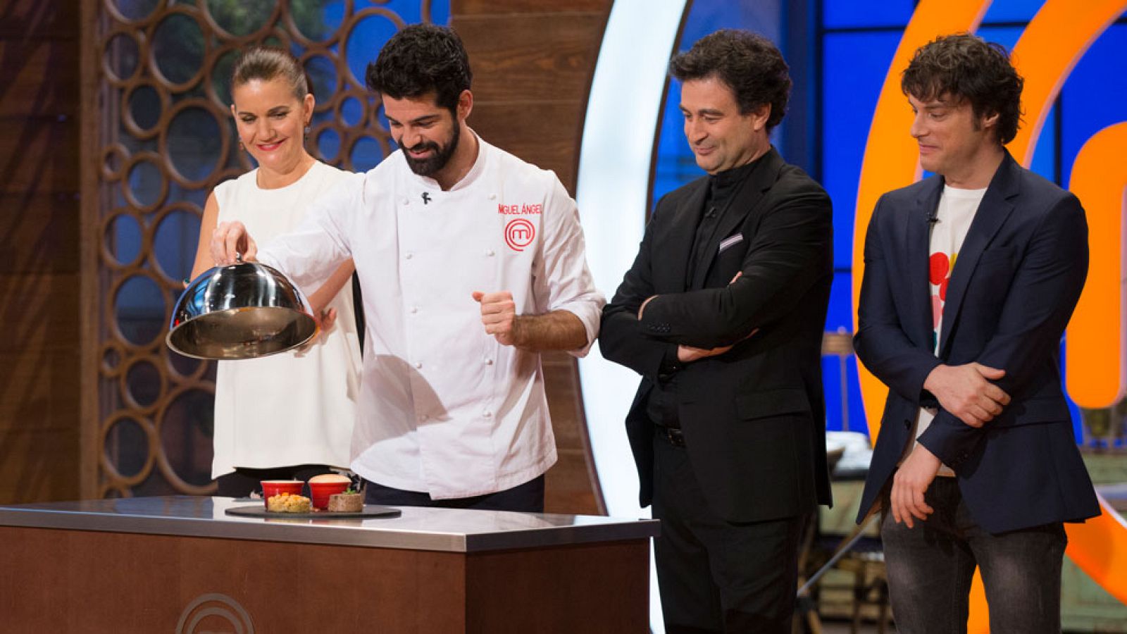 MasterChef 5 - Miguel Ángel Muñoz vuelve a nuestras cocinas | Ver