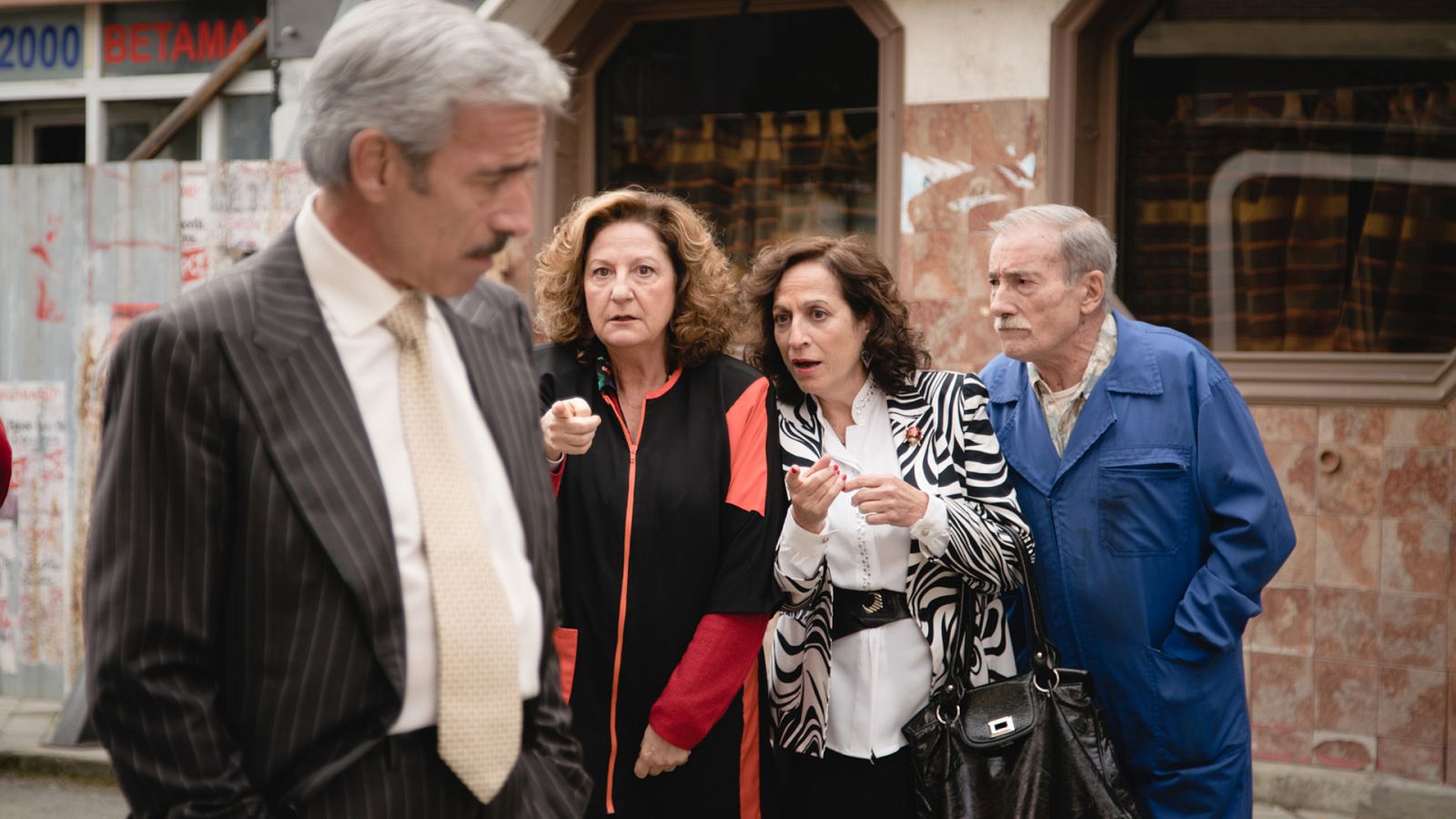 Cuéntame cómo pasó - T18 - Episodio 15: Un mal día lo tiene cualquiera  -  Ver ahora