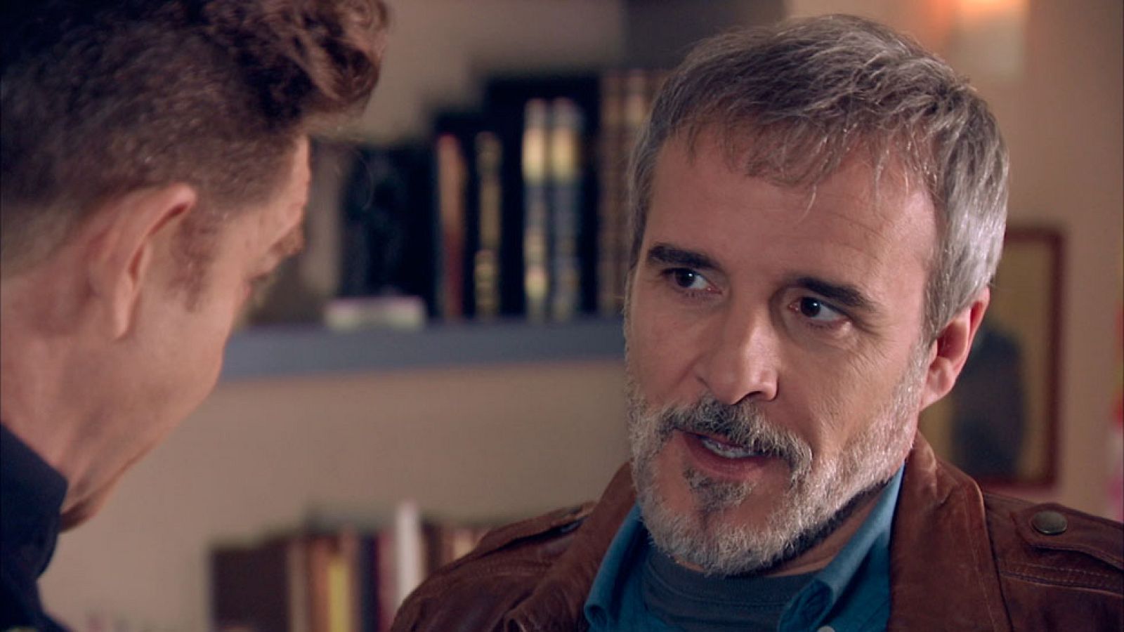 Servir y proteger - Bremón abronca a Elías