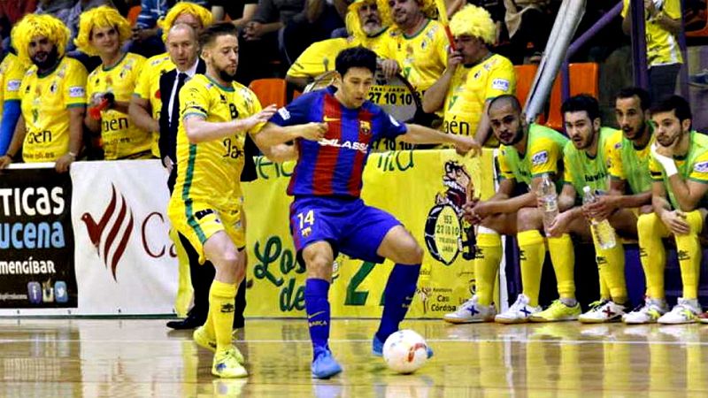 El FC Barcelona Lassa perdi� este viernes en su visita al Ja�n Para�so Interior (4-3) y dej� en bandeja a ElPozo Murcia la segunda posici�n en la Primera Divisi�n del f�tbol sala espa�ol