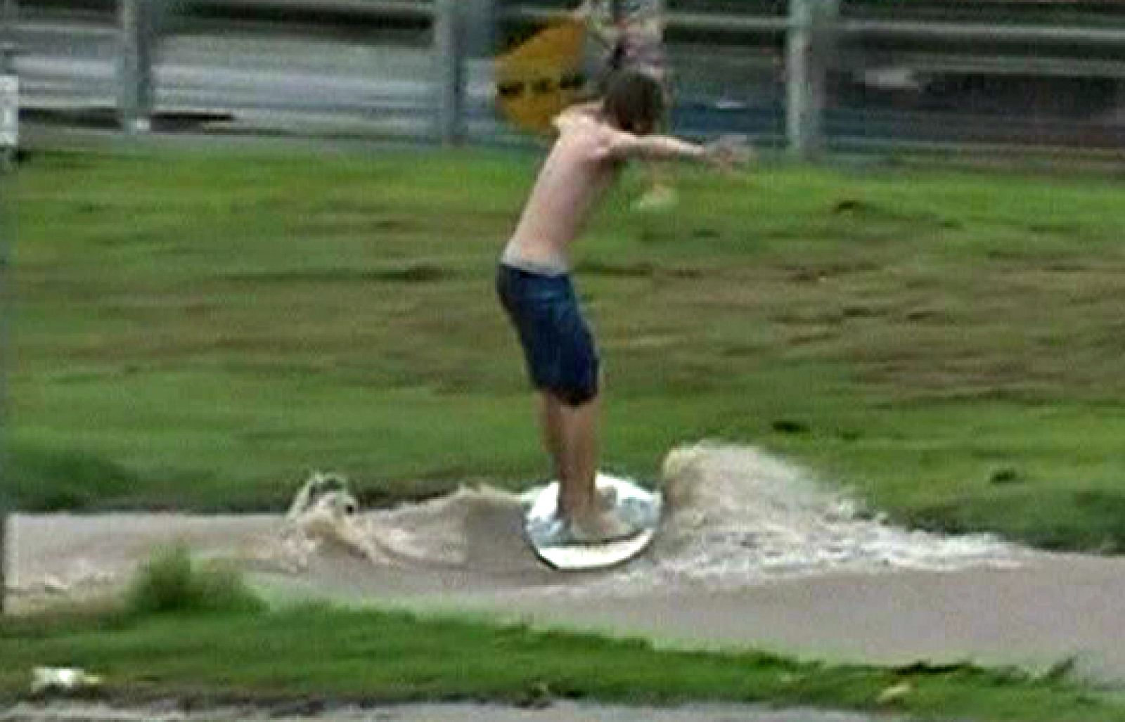 Al mal tiempo, buena cara