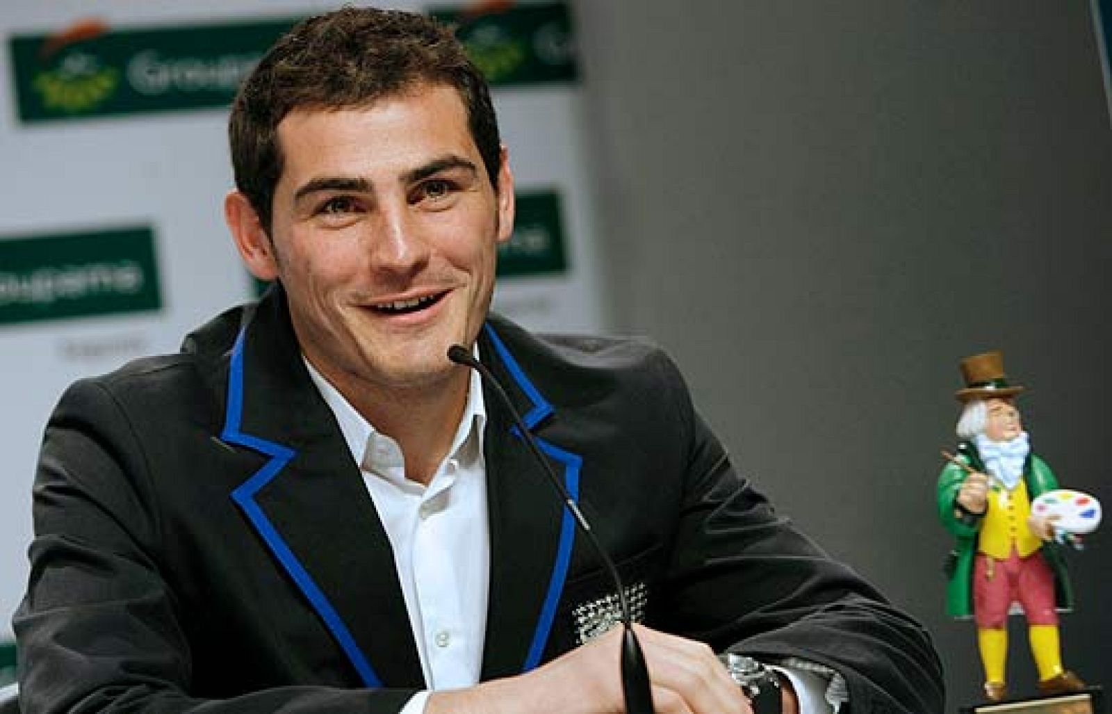 El guardameta del Real Madrid, Íker Casillas, cree que su equipo tiene dependencia del que ahora es su mejor jugador, el holandés Arjen Robben.