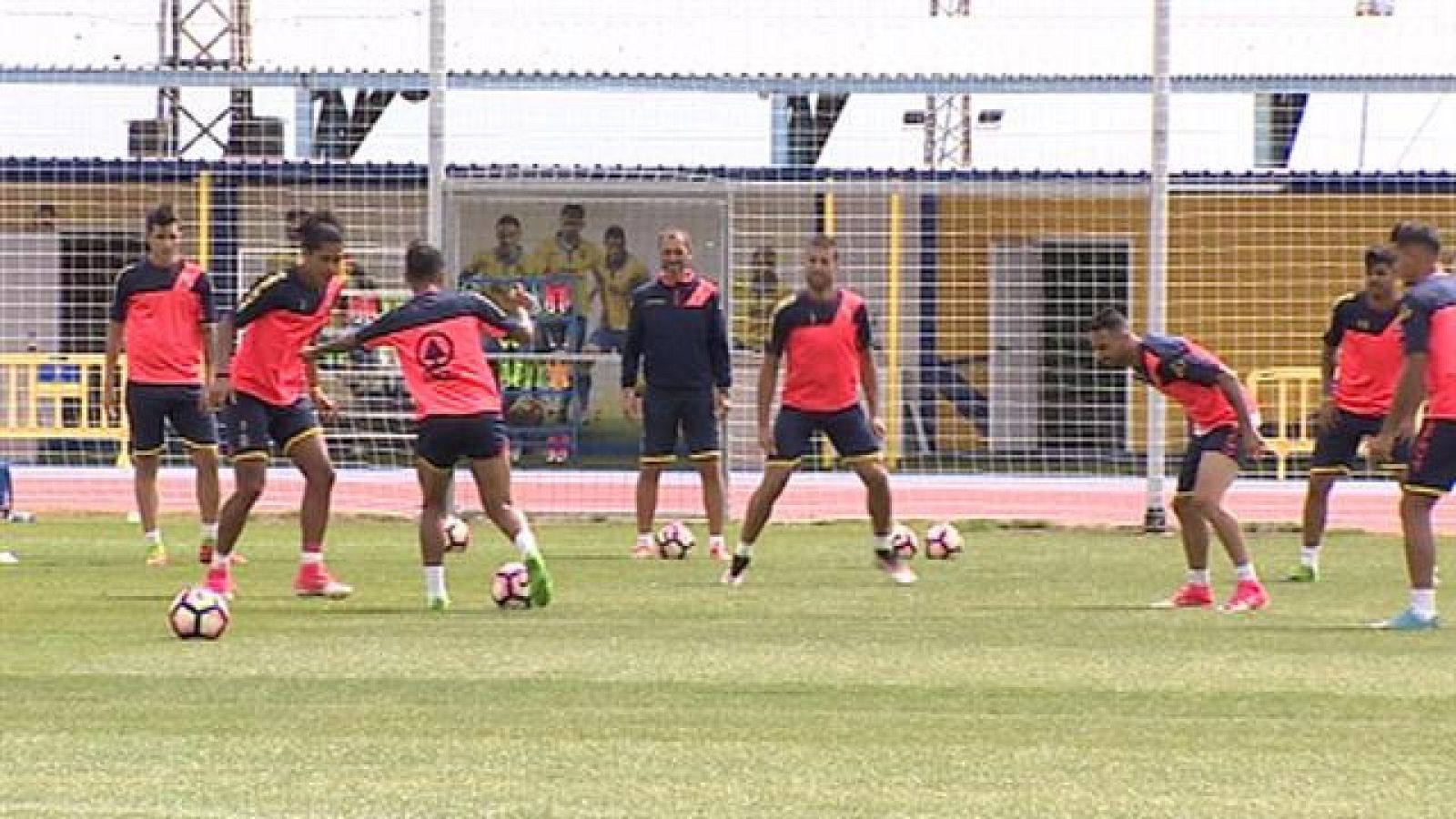 La ud sigue renovando a sus jugadores | Ver
