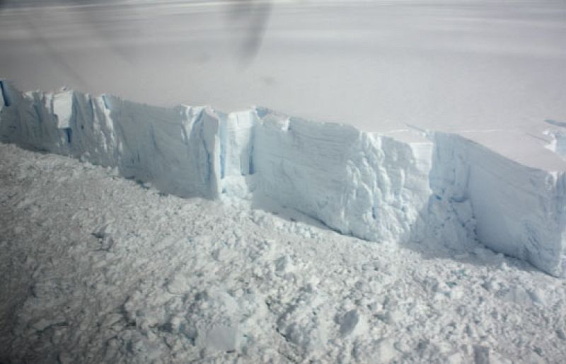 Los investigadores españoles que viajan en el buque Hespérides llegan a la Antártida - Ciencia y tecnología en Rtve.es | Ver