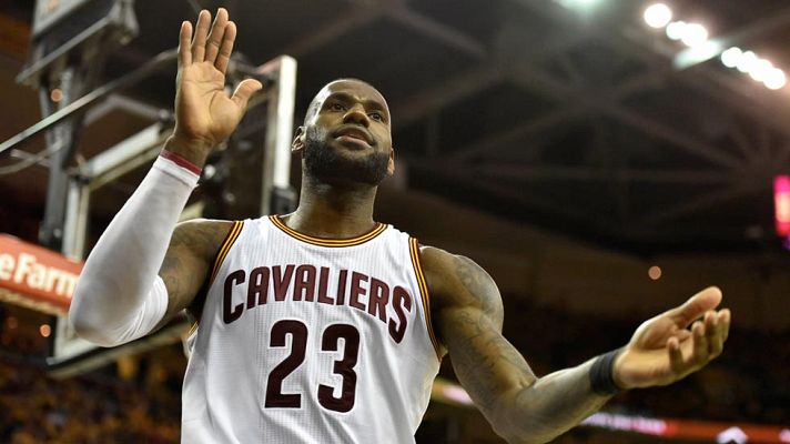 Telediario 1 - LeBron James sigue haciendo historia en la NBA y supera a Abdul Jabbar