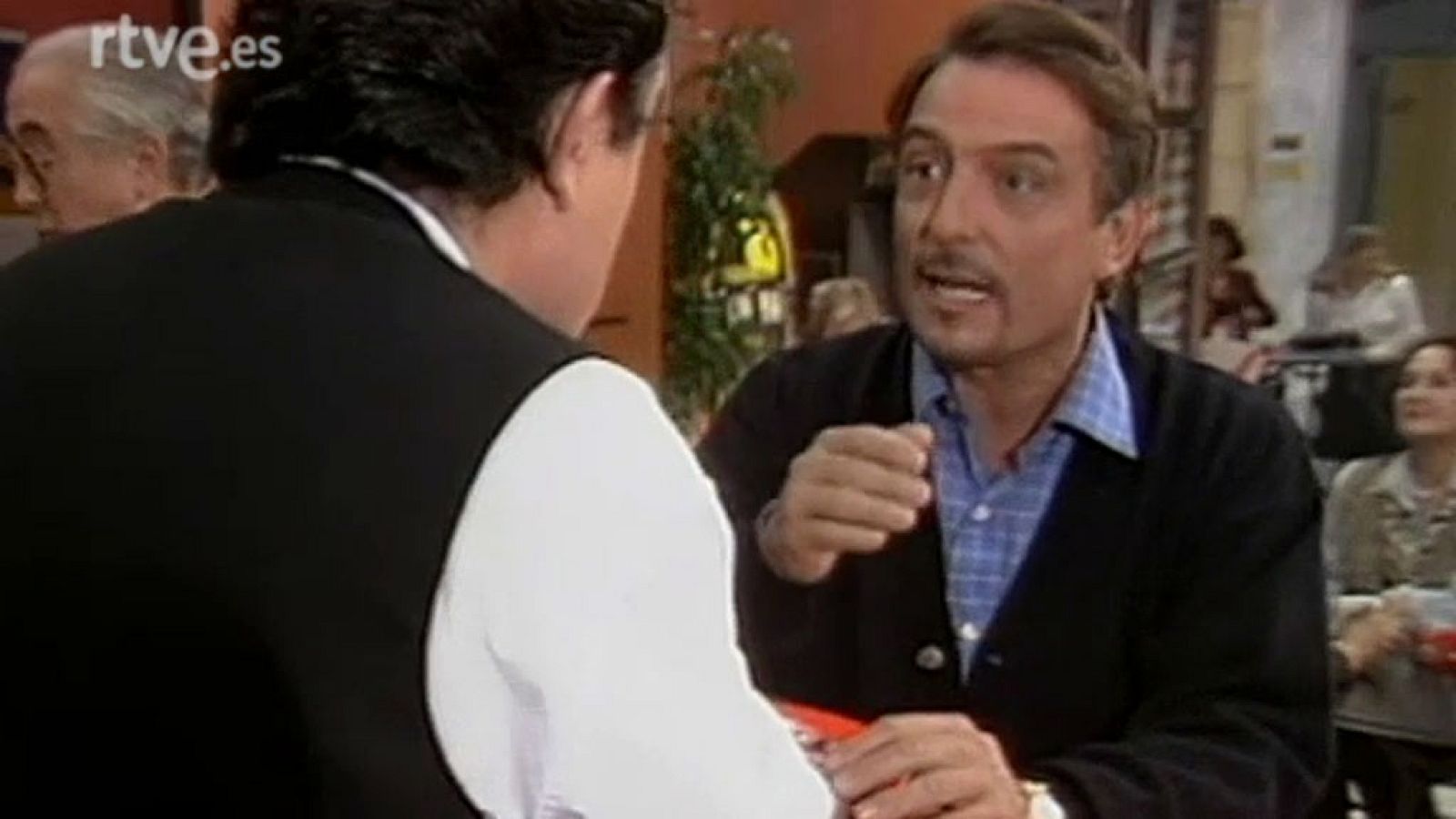 Los negocios de mamá - ¿Familia feliz?