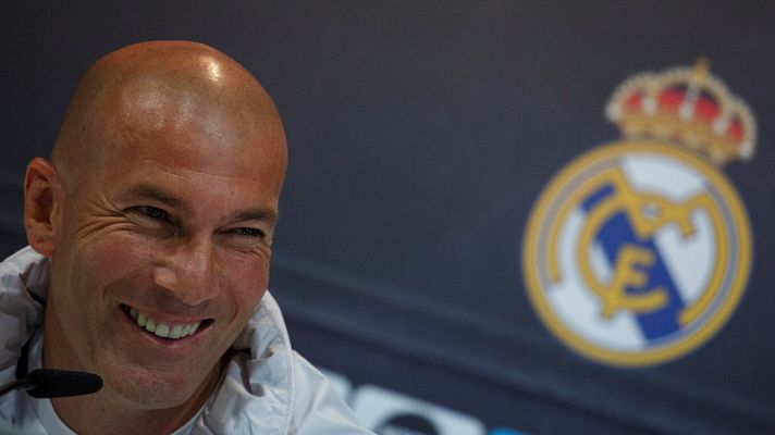 Telediario 1 - Zidane defiende a la BBC