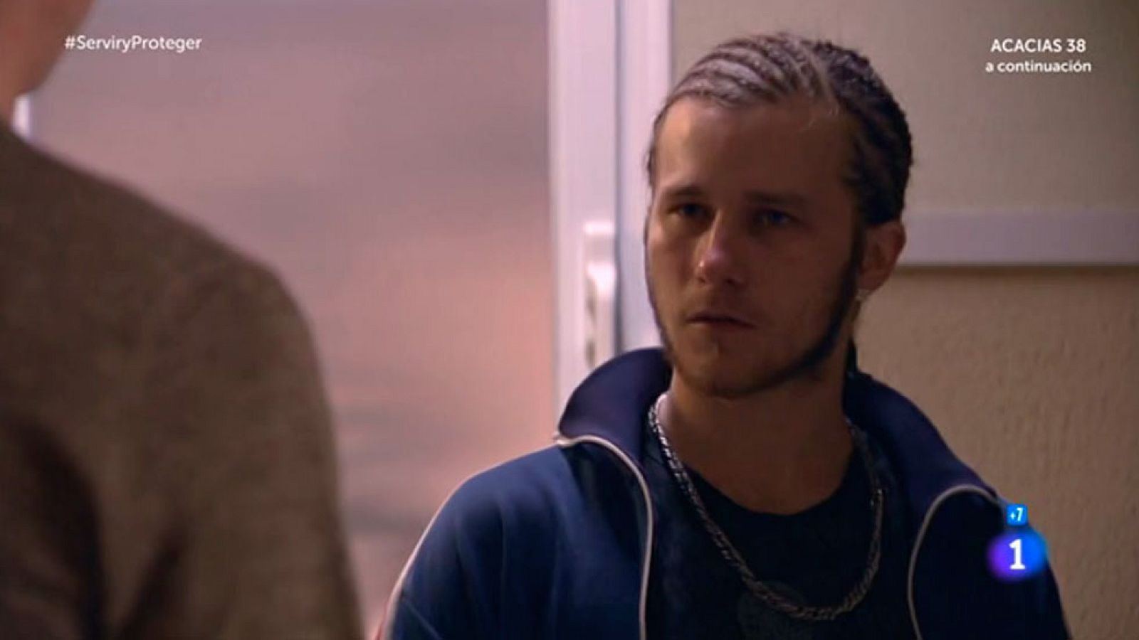 Servir y proteger - Rober intenta llevar a Jairo por el buen camino