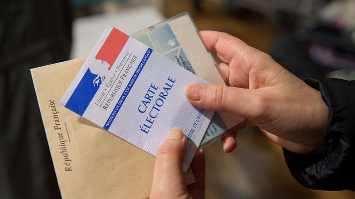 Telediario 1 - Los programas económicos de los candidatos son antagónicos