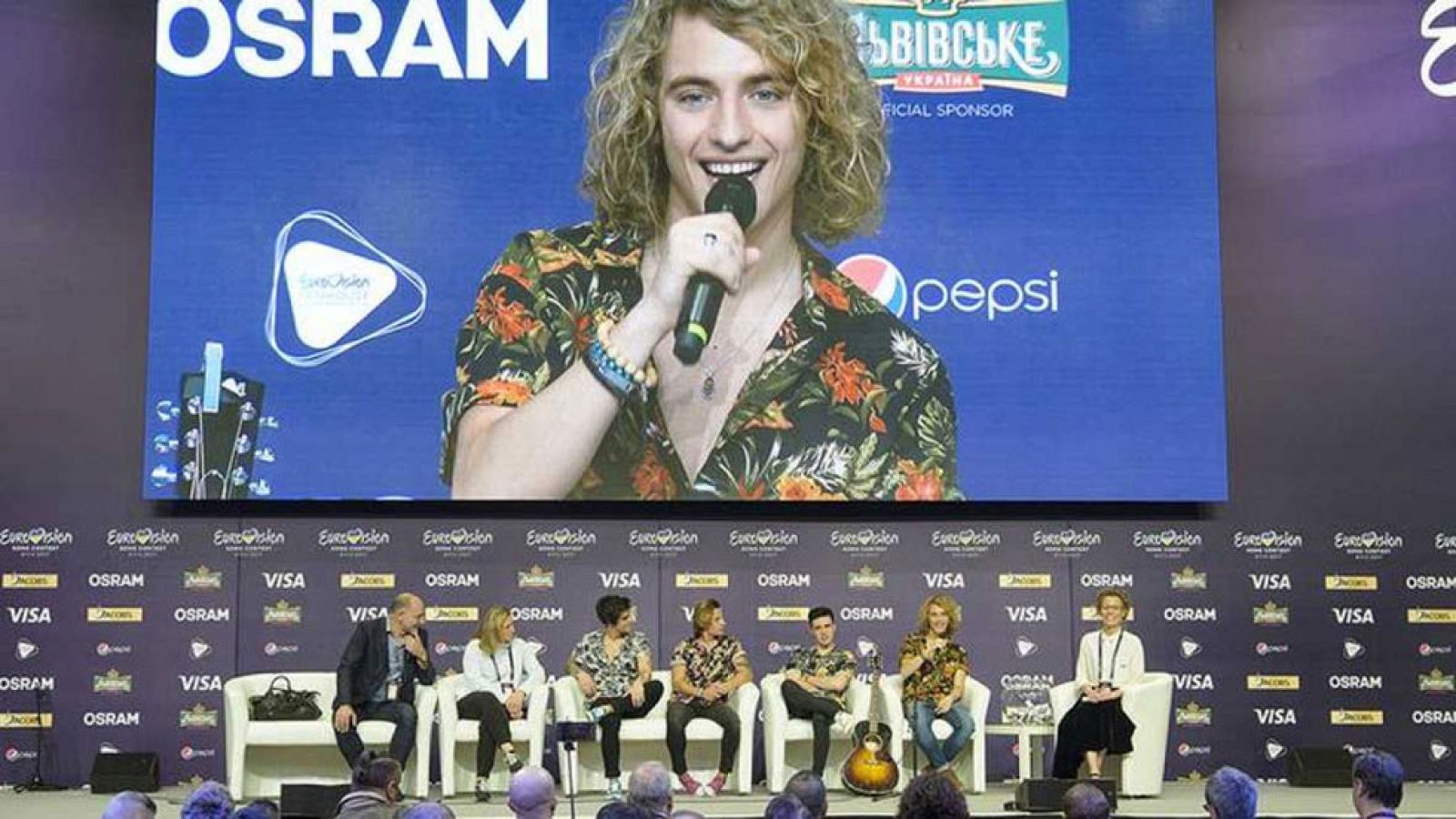 Rueda de prensa de Manel Navarro, que actuará en la segunda parte de la final