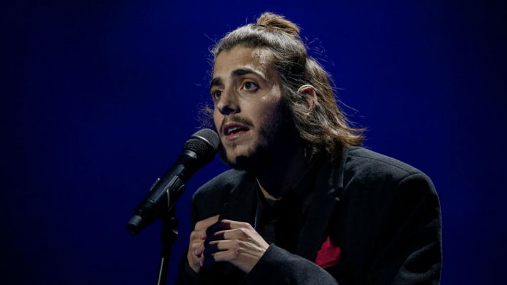 Telediario 1 - Dieciocho países compiten en la primera semifinal