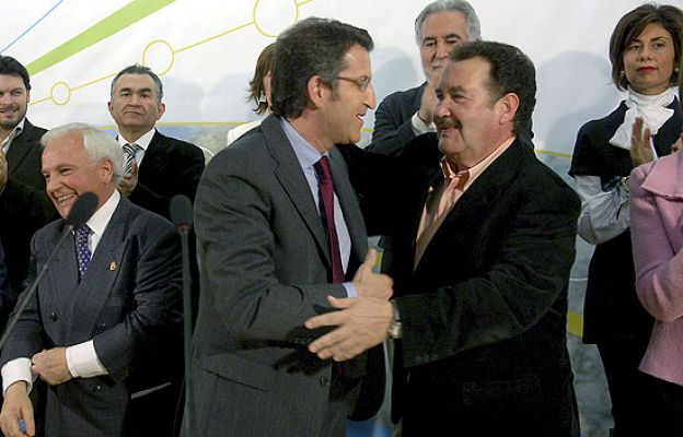  - Feijóo aparta a Luis Carrera