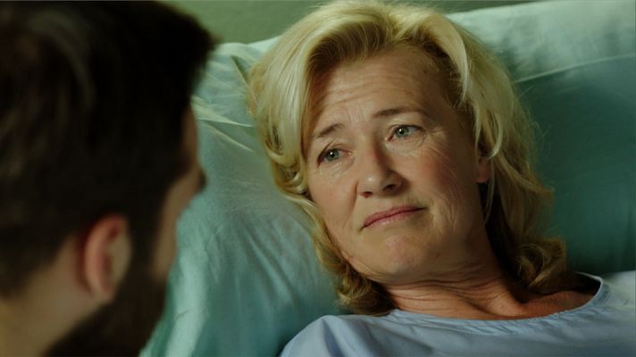 Cuéntame cómo pasó - Confesiones entre madre e hijo