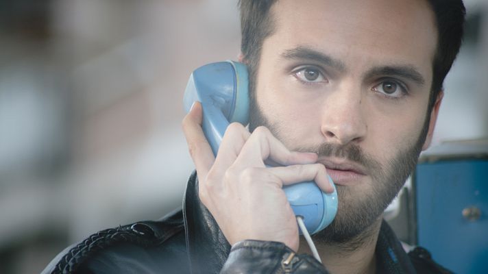 Cuéntame cómo pasó - ¡Karina y Carlos no aguantan más sin verse!