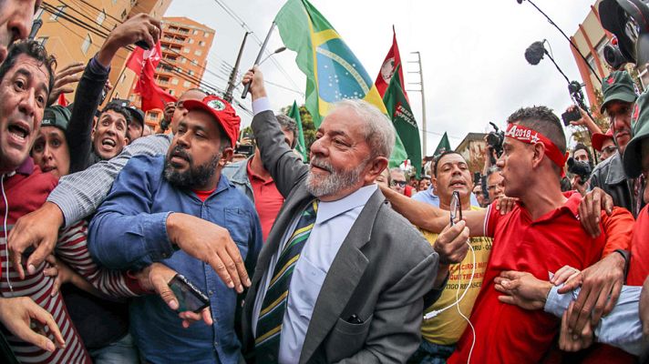 Telediario 1 - El ex presidente brasileño, Lula Da Silva, niega ente el juez las acusaciones de corrupción
