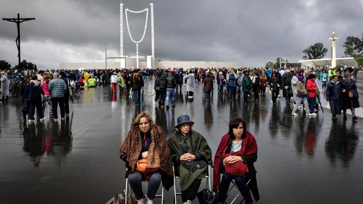 Telediario 1 - Los peregrinos ya esperan al papa Francisco en el santuario de Fátima