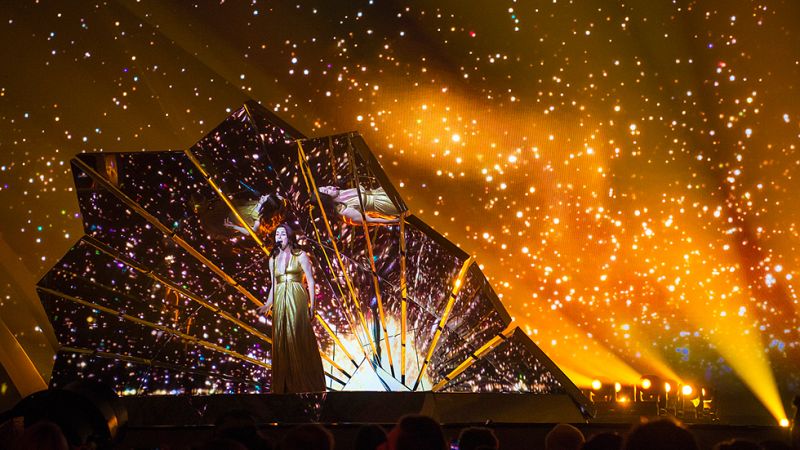 Eurovisin 2017 - Reino Unido: Lucie Jones canta 'Never give up on you'