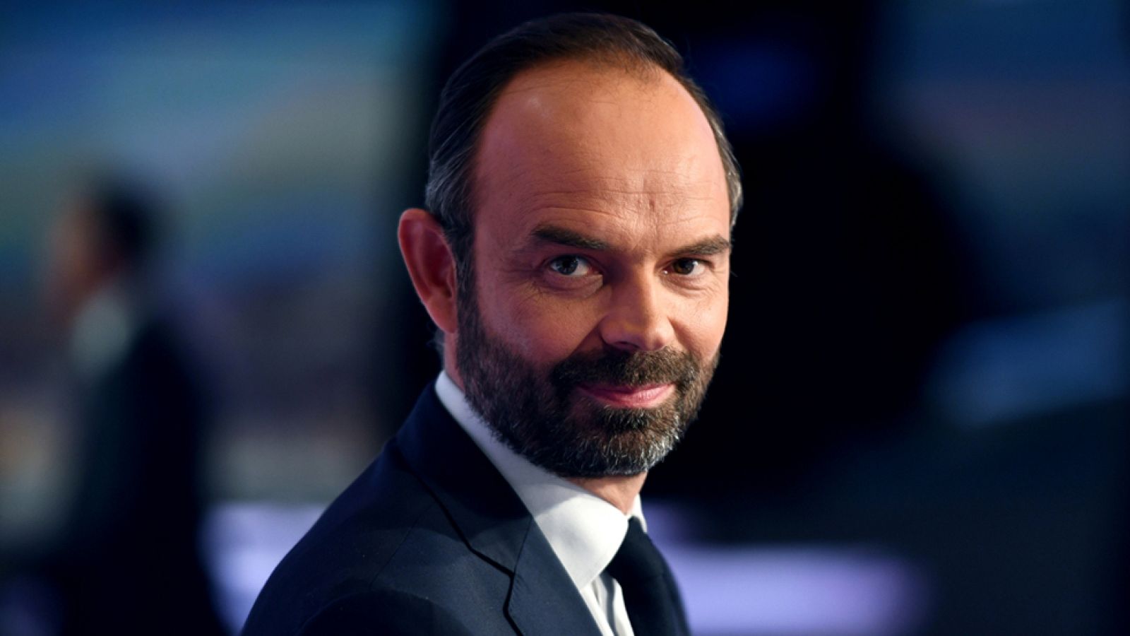 Édouard Philippe, nombrado primer ministro por el nuevo presidente de Francia, Emmanuel Macron, es al igual que éste un hombre sin ideología definida, profesional de la administración del Estado, que ha pasado también por el Partido Socialista.Consid