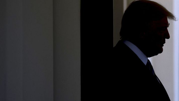 Telediario 1 - Medios de EE.UU. afirman que Trump pidió al ex director del FBI que cerrara las pesquisas sobre la conexión Flynn-Rusia