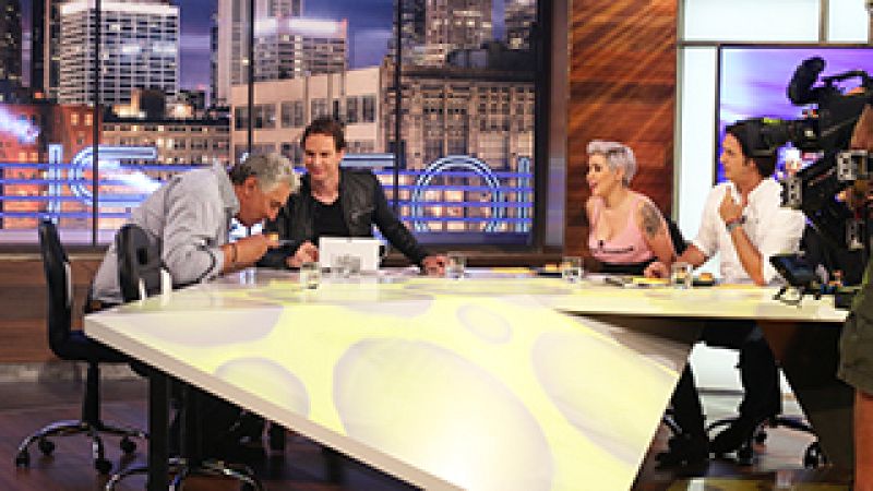 �No te pierdas a Fernando Romay, �lex Casademunt, Alejandra Catell� y Javier C�rdenas comiendo un flan!