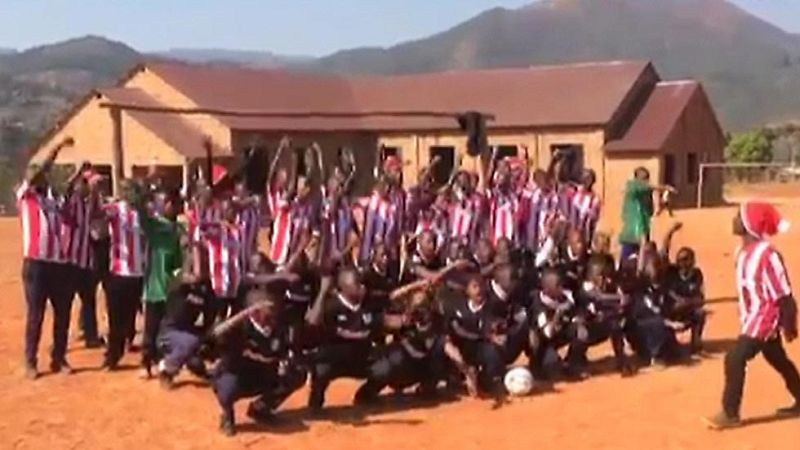 La pasión por el Athletic llega hasta Tanzania | Ver