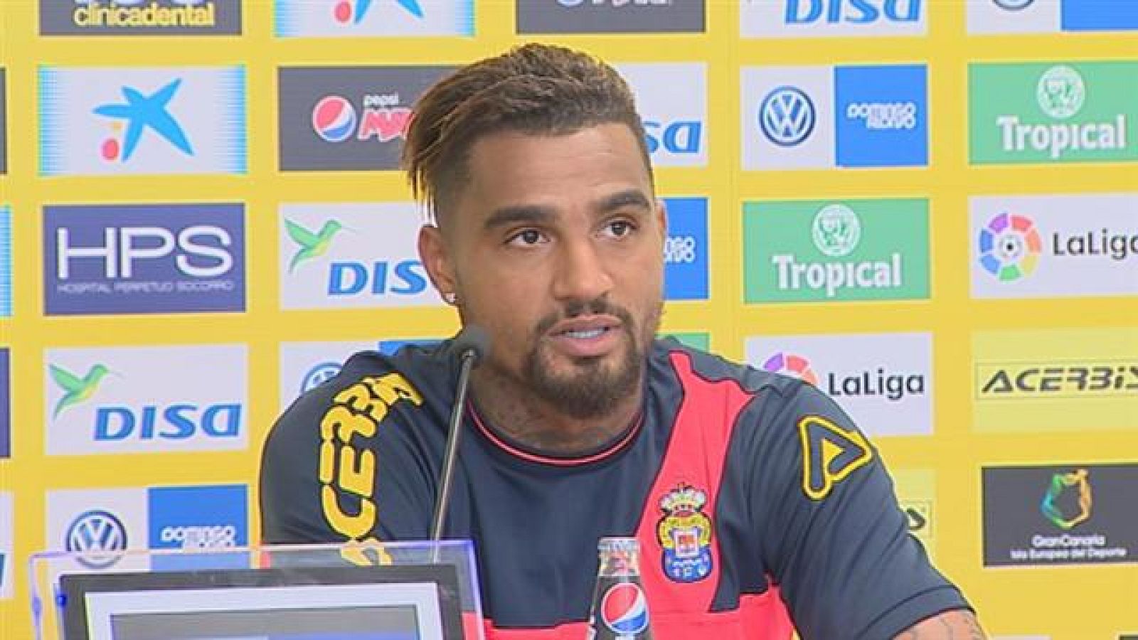 Boateng se queda en la UD | Ver
