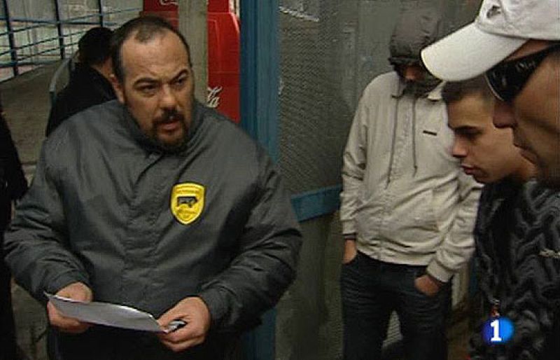 Los rádicales siguen siendo un problema en el fútbol español, están en todas las categorías. Un ejemplo, son estos ultras del Talavera, de los cuales nueve tienen prohibida la entrada al campo por orden judicial