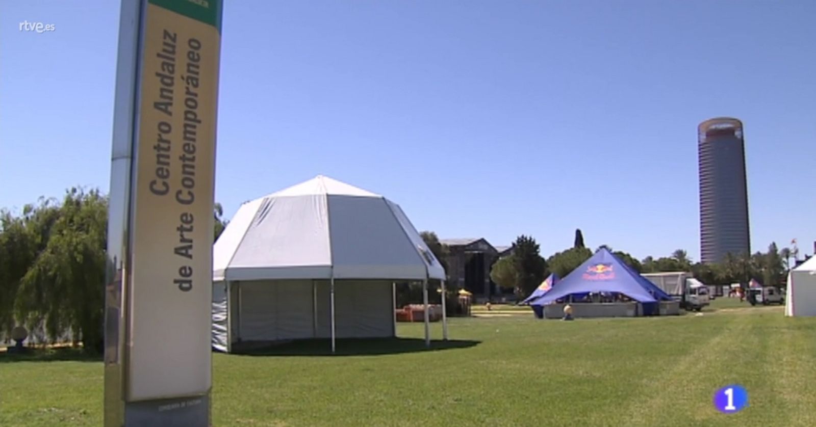 Arranca el festival "Interestelar Sevilla" en el CAAC | Ver