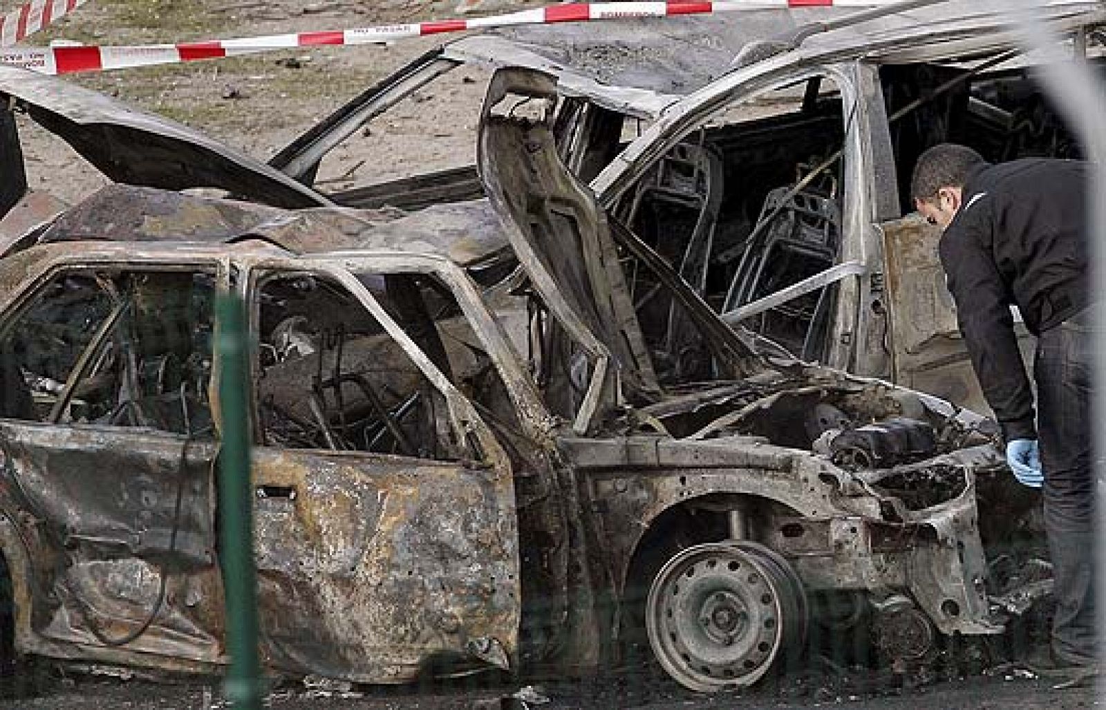 ETA pone un coche bomba en Ifema | Ver