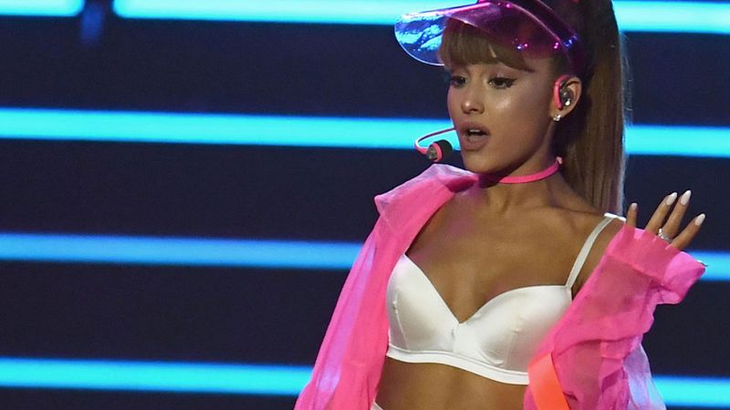 Ariana Grande dice sentirse rota tras este ataque al finalizar su concierto