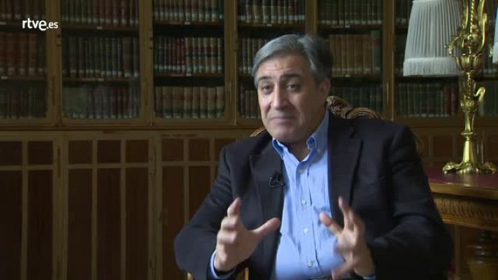 Crónicas - José Luis Corral (Profesor de Historia Medieval y escritor)