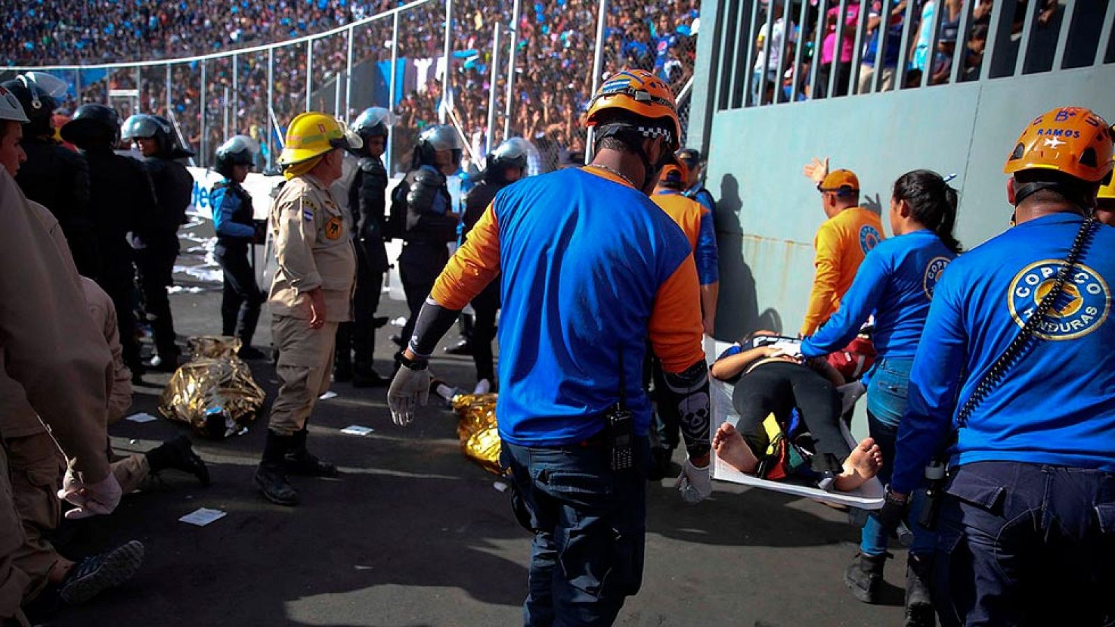 Cinco muertos en una estampida en la final de liga de fútbol en Honduras