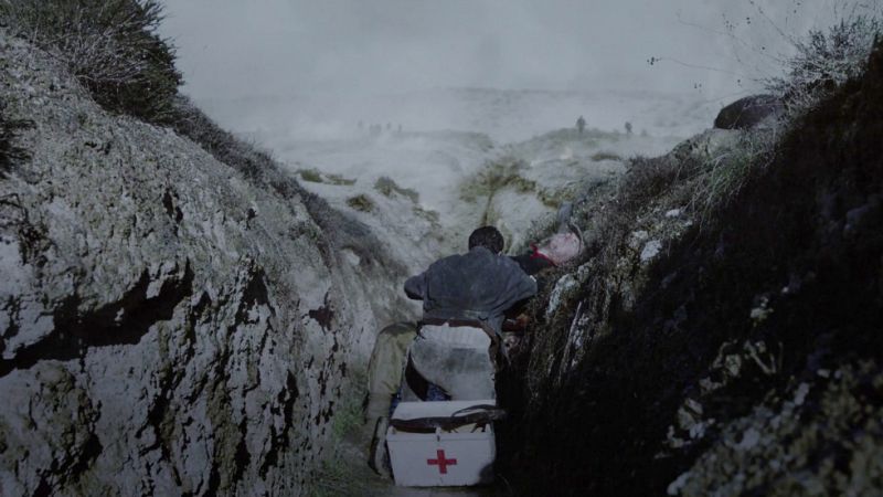 El Ministerio del Tiempo - La muerte de Juli�n en la batalla de Teruel