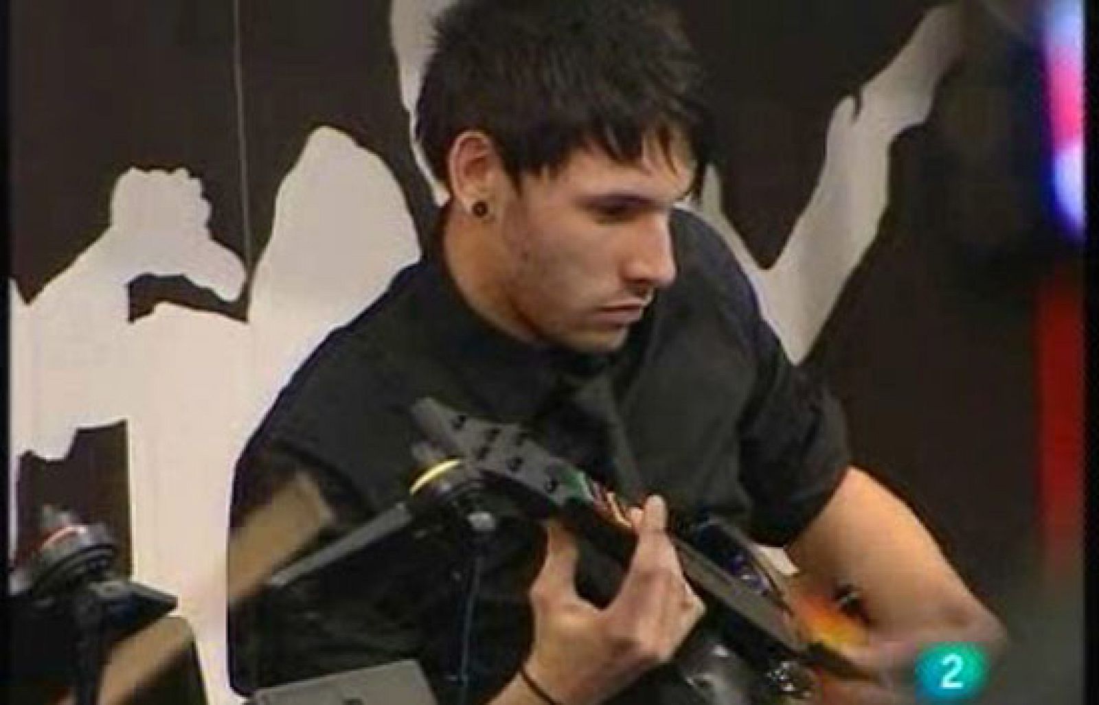 Zoom Net - La final europea del videojuego Guitar Hero - Zoom net | Ver