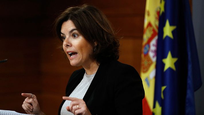 Informativo 24h - Sáenz de Santamaría insiste a Puigdemont: El referéndum es "innegociable"