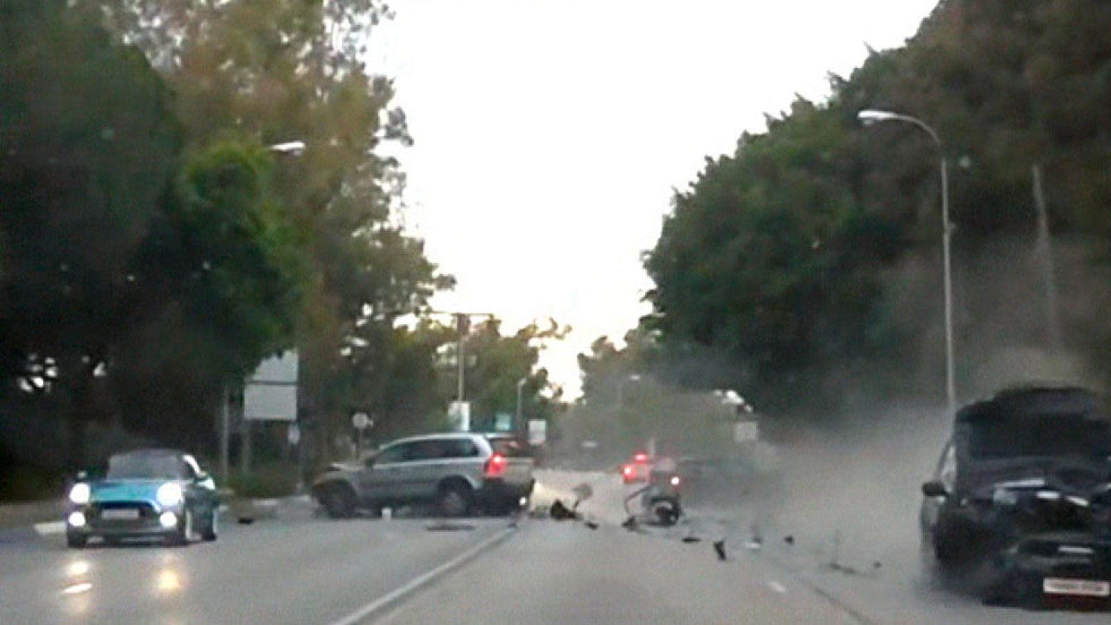 Un conductor atropella a un grupo de personas con las que había discutido en un local de Puerto Banús