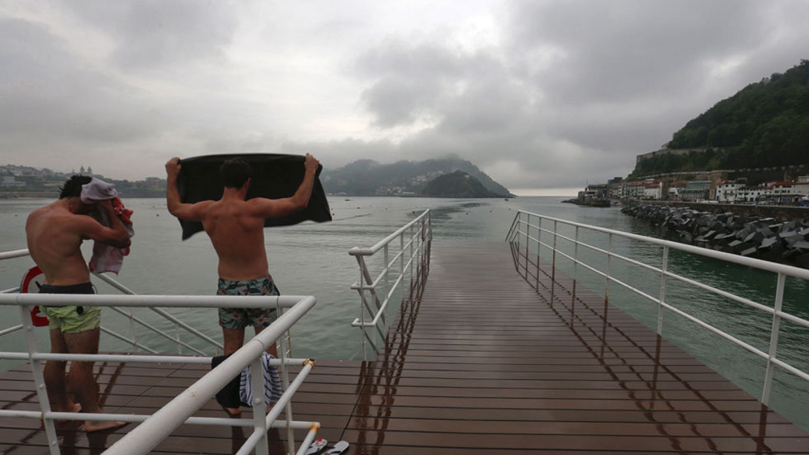 Tormentas y temperaturas por  debajo de 30 grados