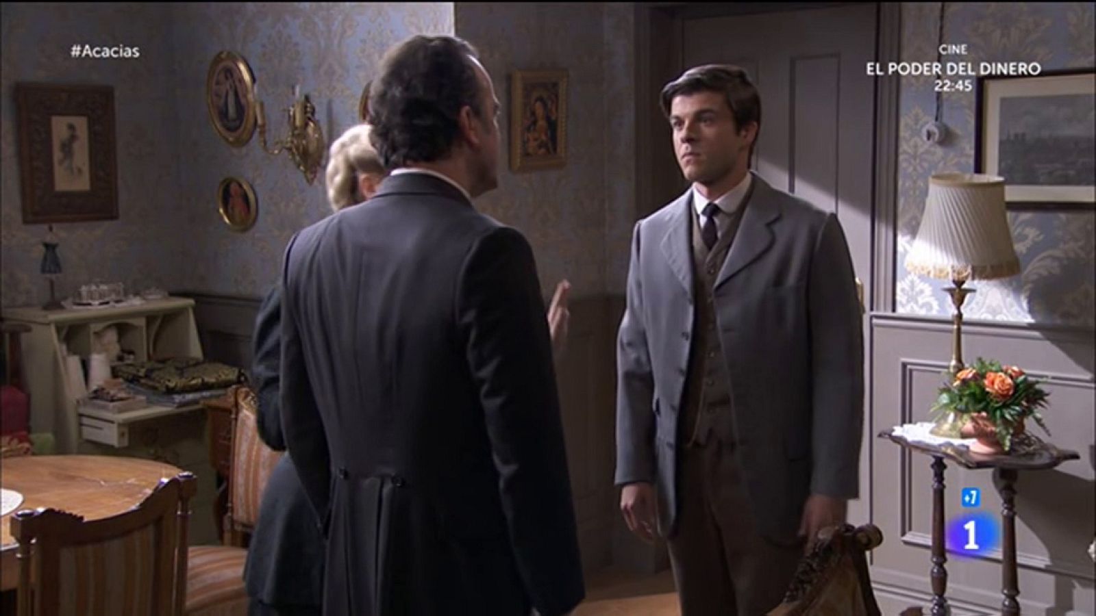 Acacias 38 - Simón y Don Arturo vuelven a enfrentarse por Elvira