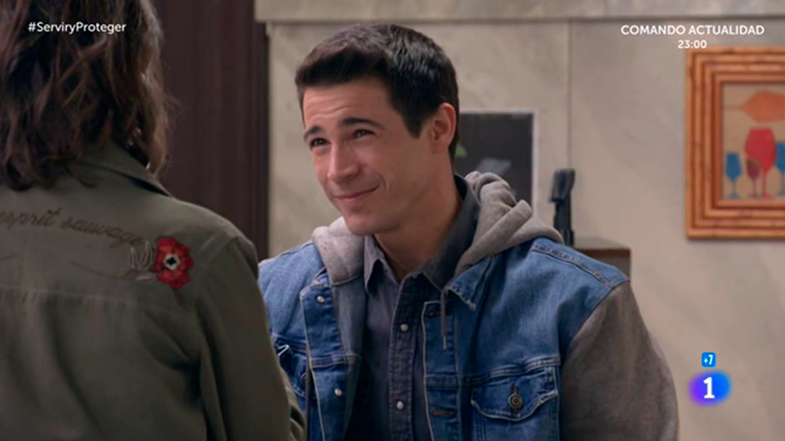 Servir y proteger - Rober y Alicia, pollo al ajillo