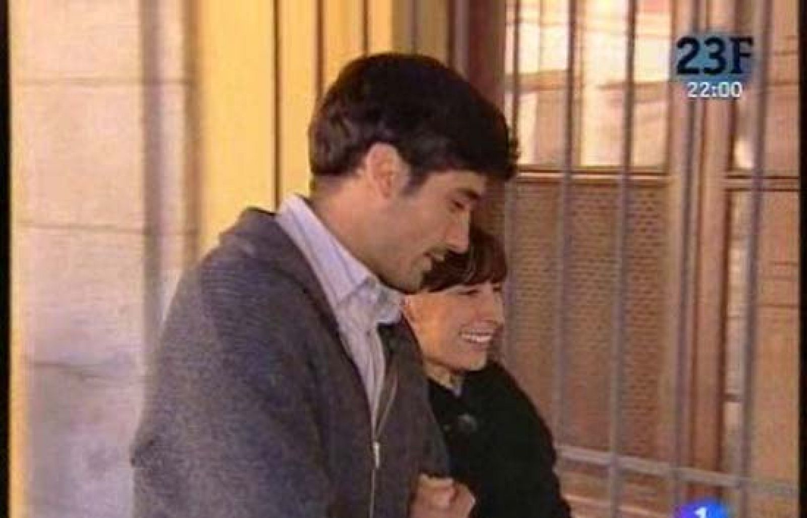 Amar - El paseo de Alfonso y Adelaida - Amar en tiempos revueltos | Ver