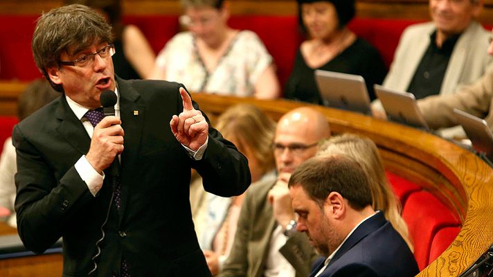 Informativo 24h - Puigdemont reta a Rajoy a decir si contempla "usar la fuerza contra Cataluña"