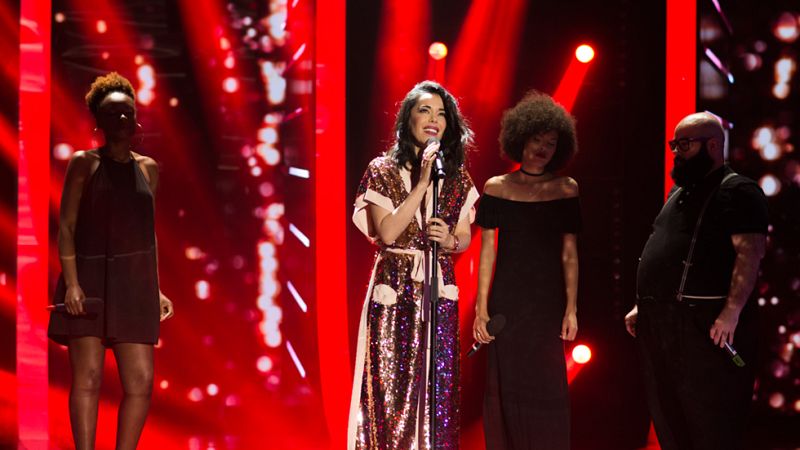 Fantastic Duo - Beatriz Luego interpreta en directo su tema "M�s que suerte"