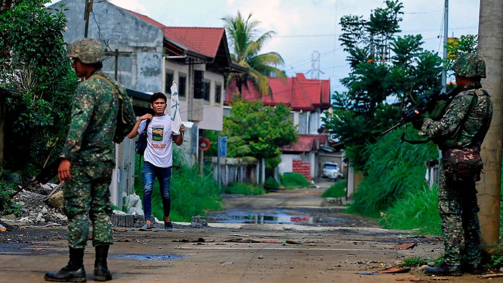 Duterte asegura que la revuelta yihadista en Mindanao es "puro Estado Islámico"
