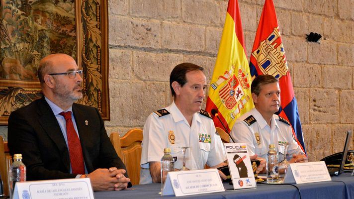 Telediario 1 - España es el primer país europeo que suscribe una campaña de Naciones Unidas para alertar a los inmigrantes