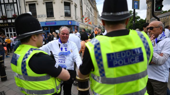 Telediario 1 - La seguridad en Cardiff se extrema por aire y tierra
