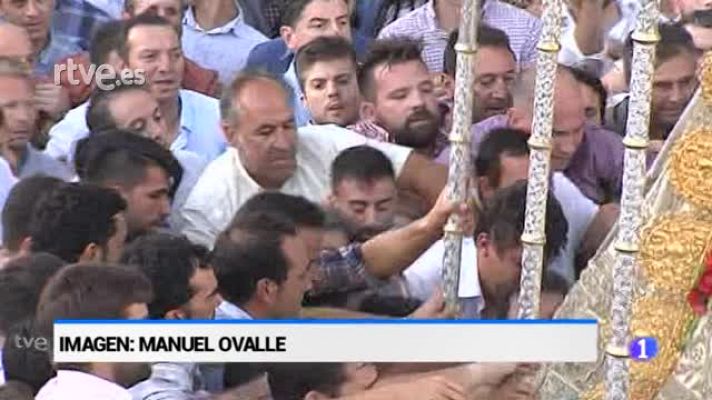  - La Vigen del Rocío vuelve a su Ermita, tras 10 horas de procesión por la Aldea Almonteña