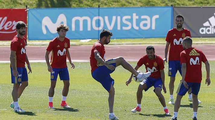 Telediario 1 - La selección espera a los jugadores del Real Madrid