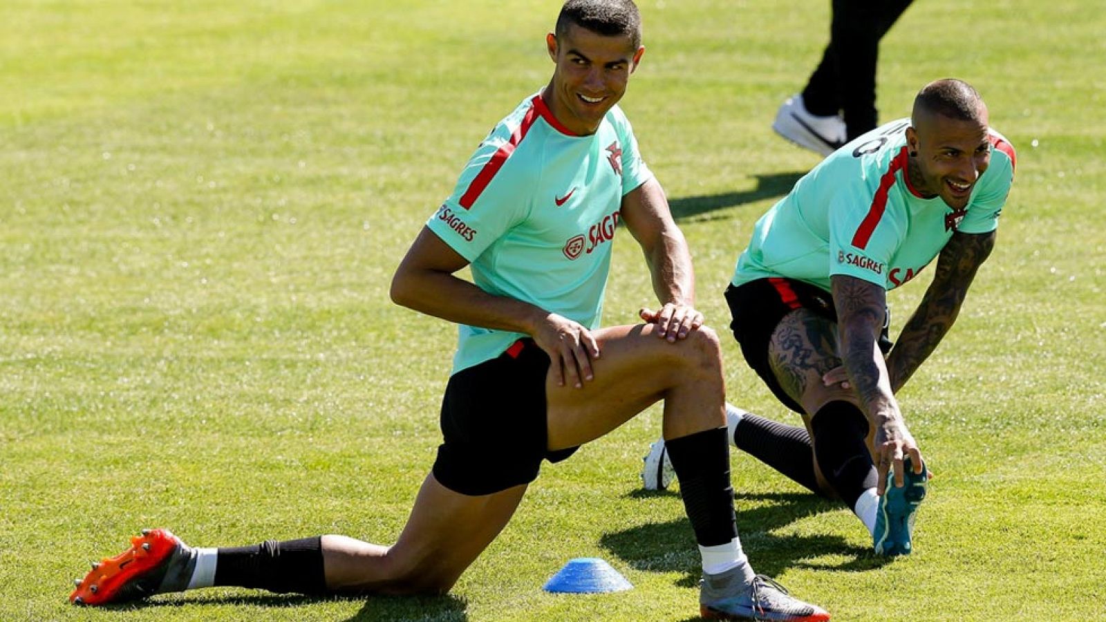 Cristiano Ronaldo ya está concentrado con la selección portuguesa | Ver